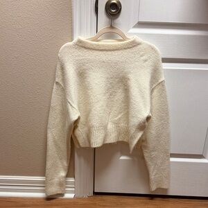Zara Cream Women's Crew Neck Sweater